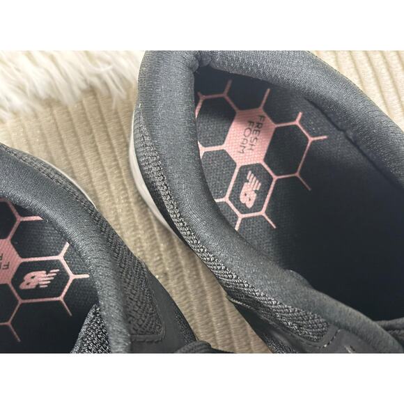 New Balance Fresh Foam Arishi V2 Shoes Womens Size 9.5 Black Running Sneakers - Picture 6 of 8
